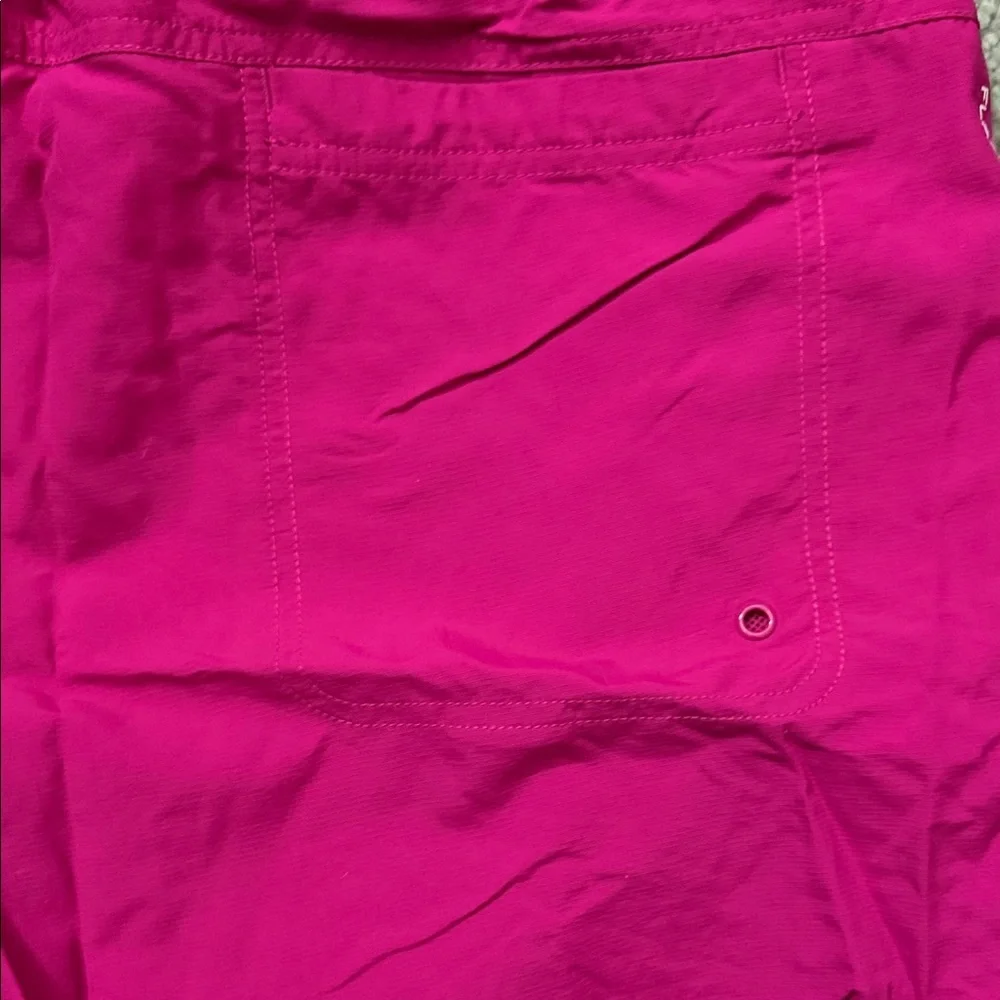 NWT The North Face men’s  Bright Pink flashdry Shorts
